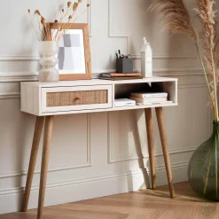 Sidetable met rotan