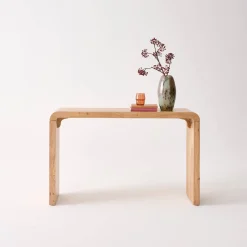 Sidetable van acaciahout