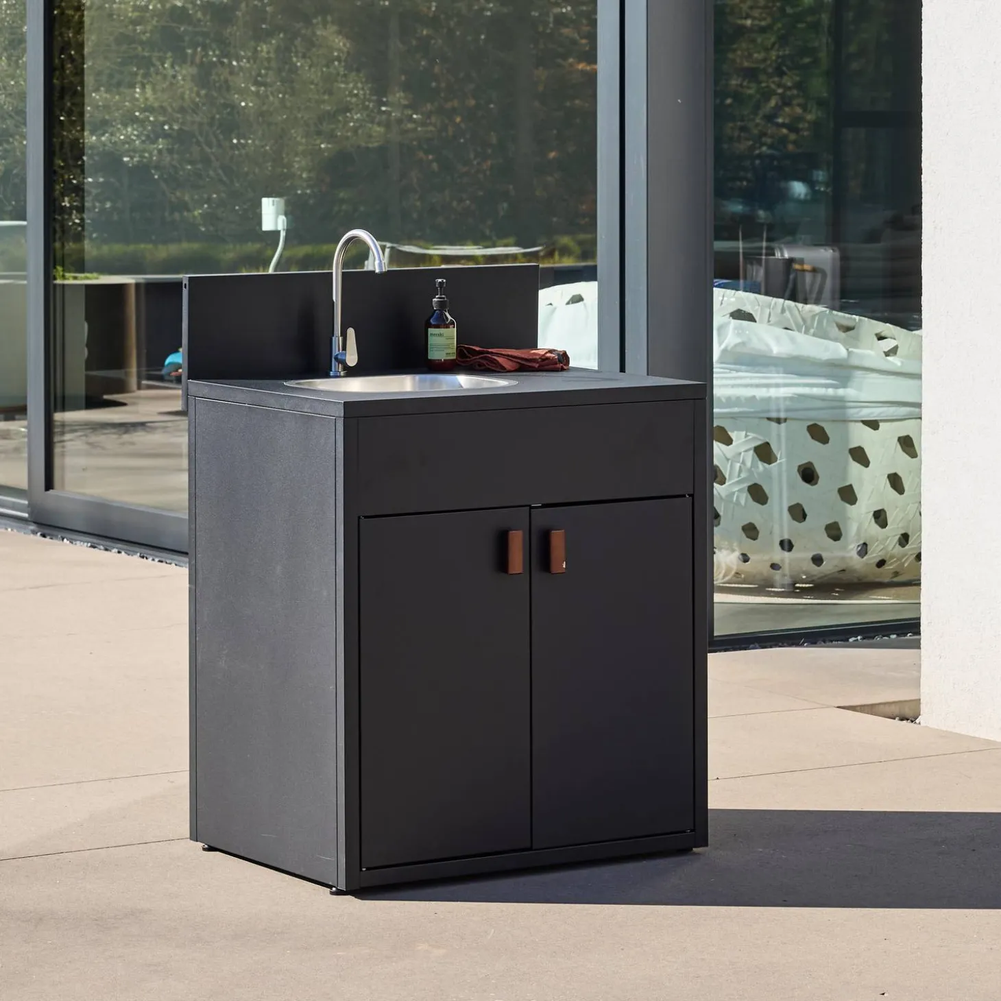 Stalen buitenkeukenmodule met gootsteen en 2 deuren L80cm