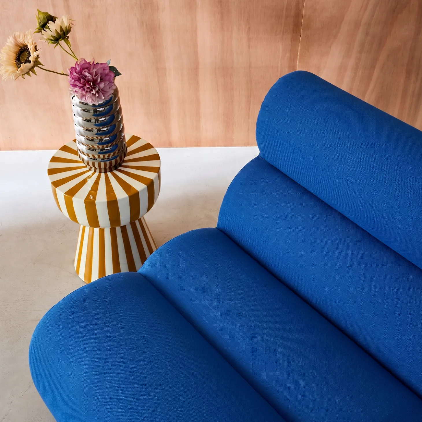 Stoffen fauteuil 1 zitplaats met voetenbankje