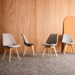 Stoffen Scandinavische stoelen met beukenhouten poten (set van 4)