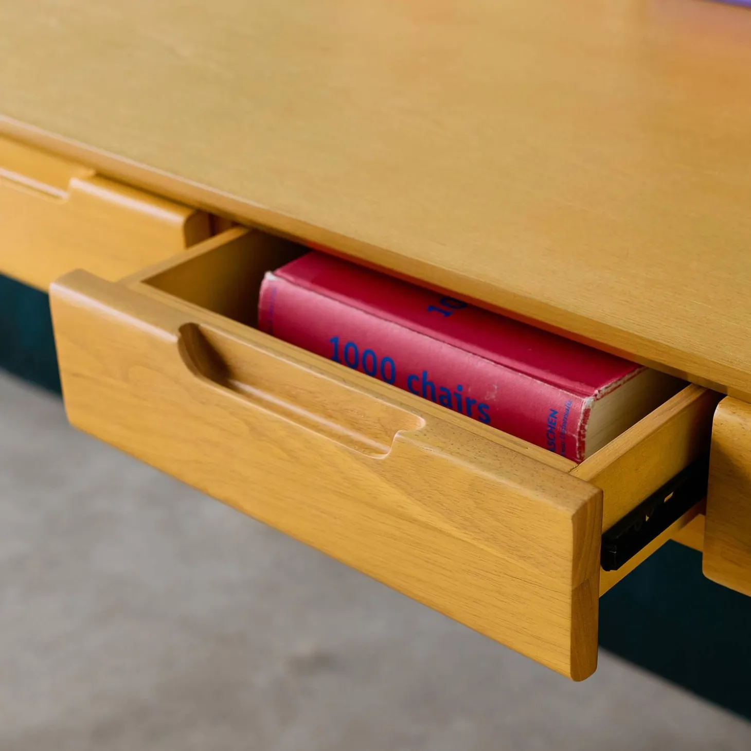 Tafel/bureau rubberhout essenfineer 2 laden