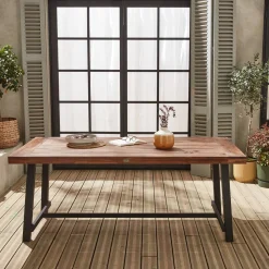 Tafel van hout en metaal, 190cm, 6-8 zitplaatsen