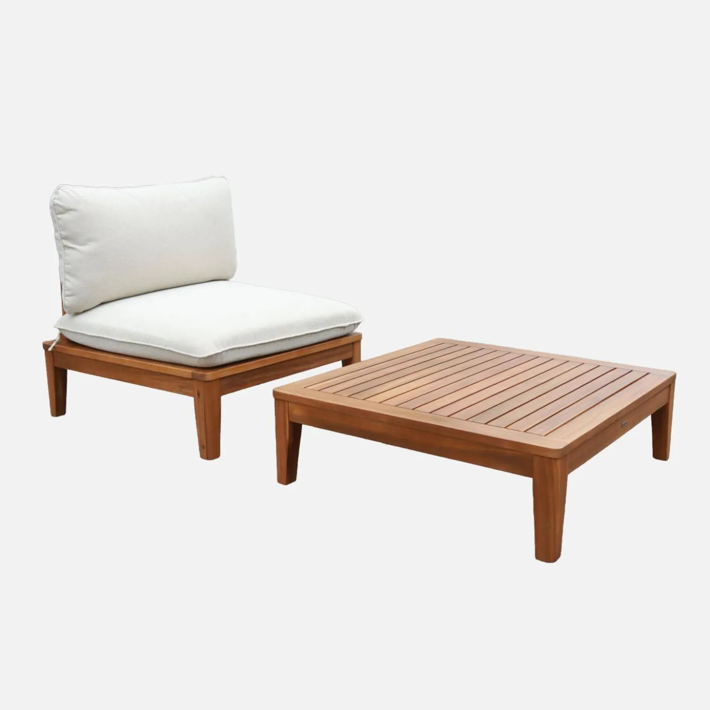 Tuinfauteuil met salontafel van hout en bouclé-effect