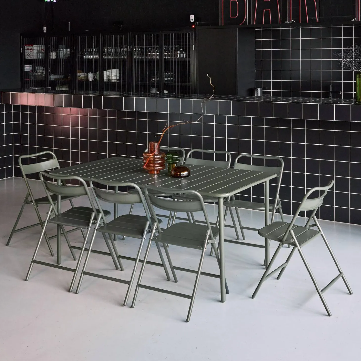 Tuintafel met 8 opklapbare stoelen metaal