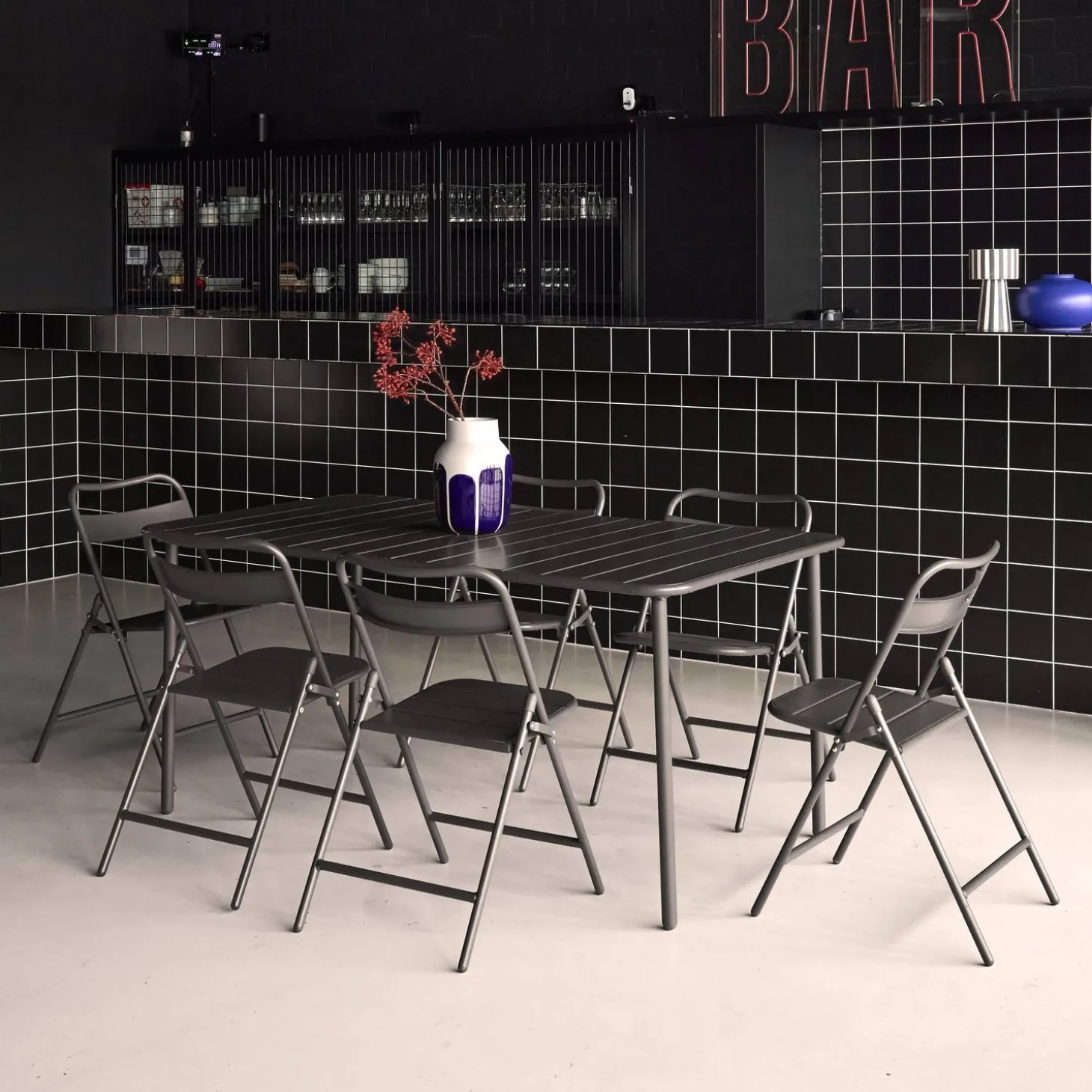 Tuintafel met 6 opklapbare stoelen metaal