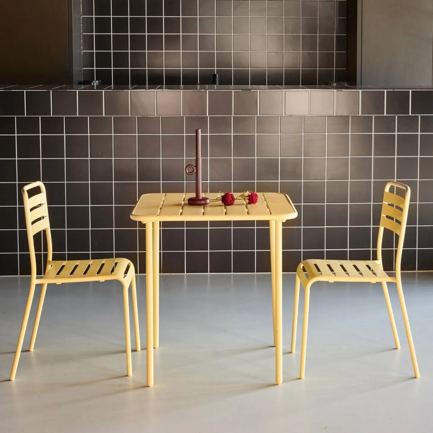 Tuintafel met 2 stoelen