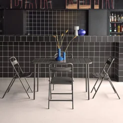 Tuintafel + 4 opklapbare stoelen metaal