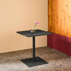 Tuintafel 2-persoons vierkant bistro van staal