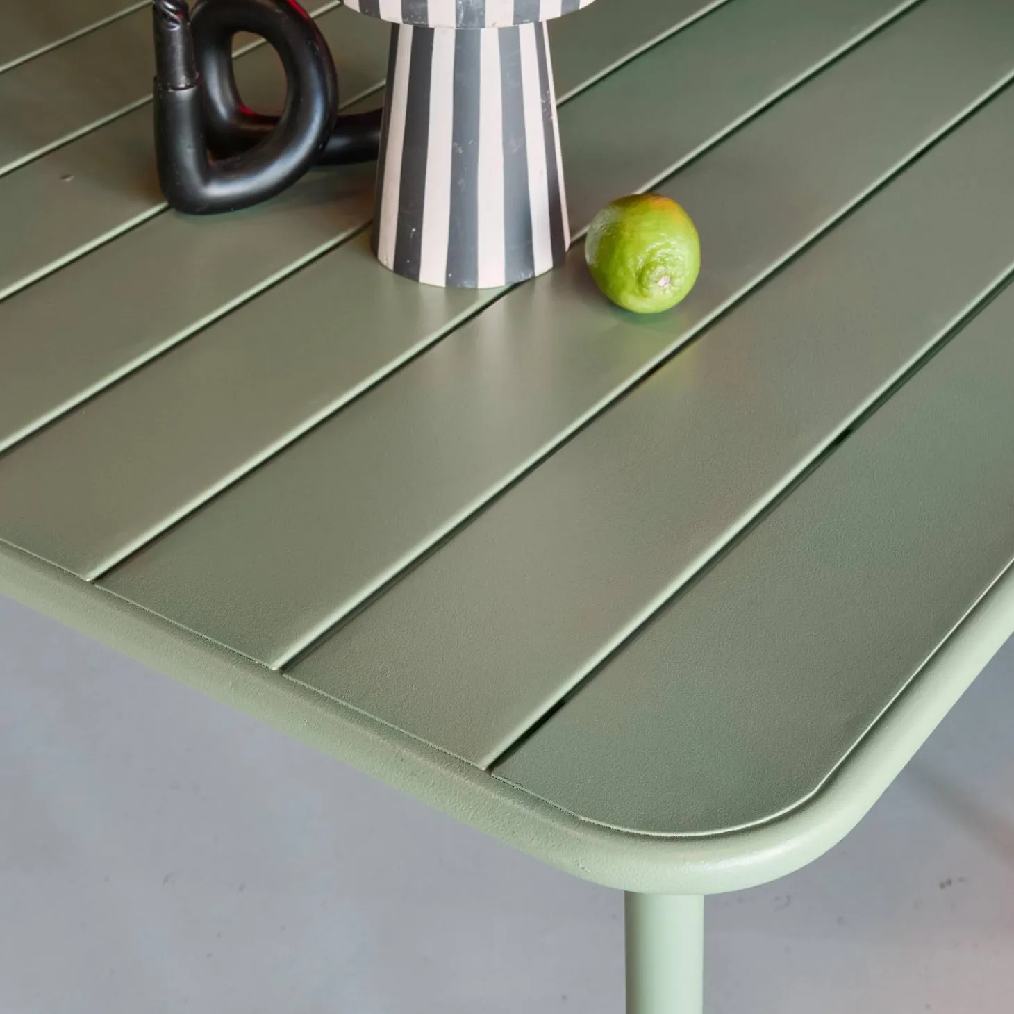 Tuintafel 6-8 plaatsen metaal