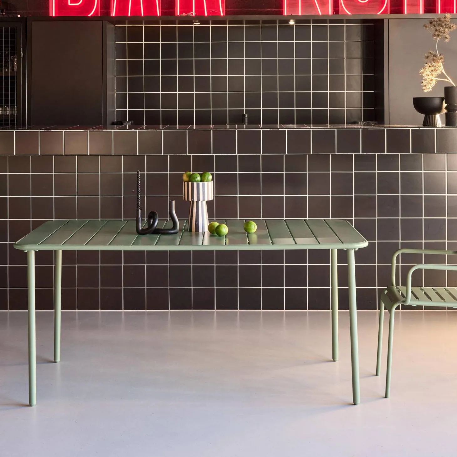 Tuintafel 6-8 plaatsen metaal