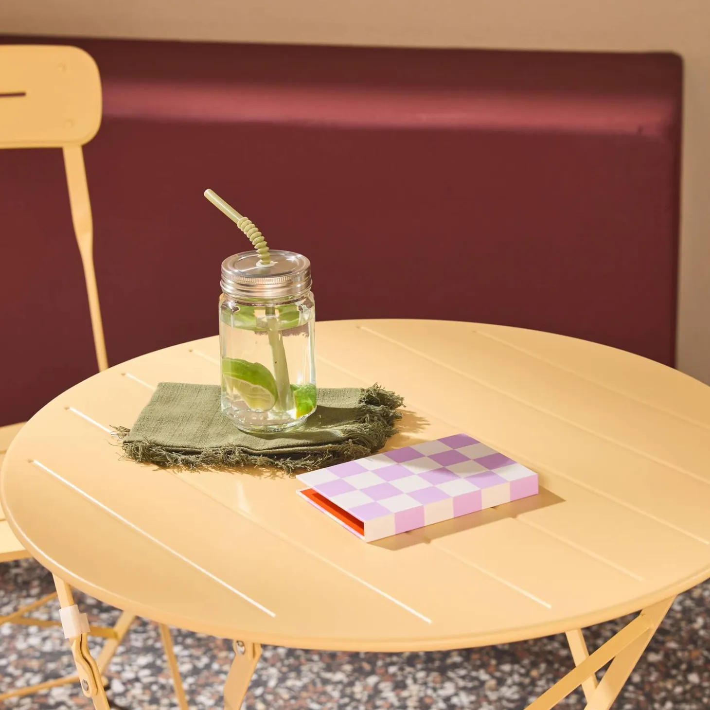 Tuintafel rond + 2 stoelen bistrostijl opklapbaar staal