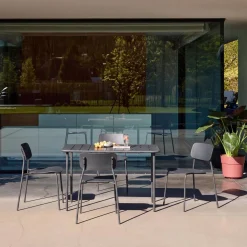 Tuintafel + 4 stoelen metaal