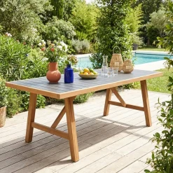 Tuintafel van hout en aluminium voor 8 personen