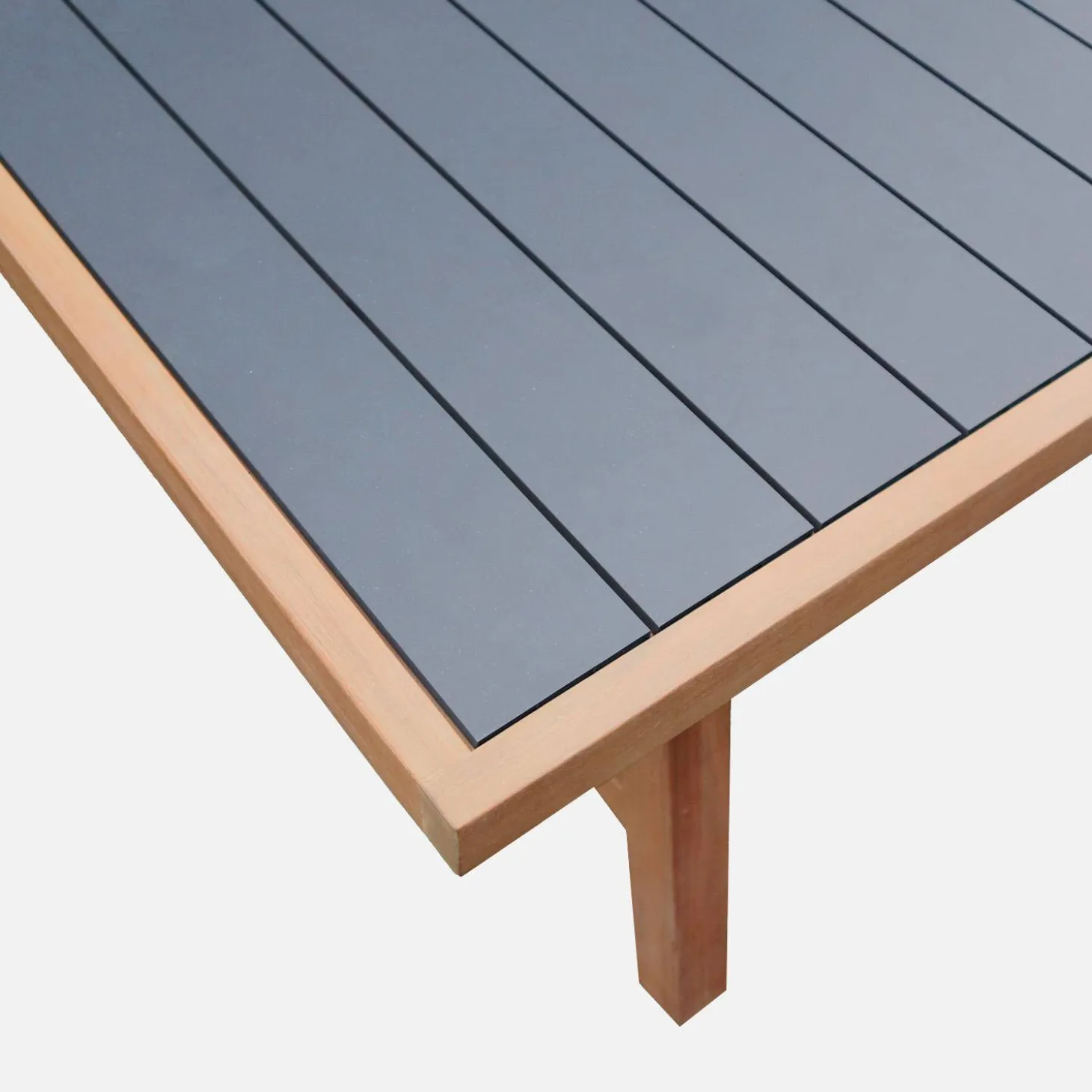 Tuintafel van hout en aluminium voor 8 personen