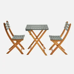 Tuintafel van hout met 2 opklapbare stoelen