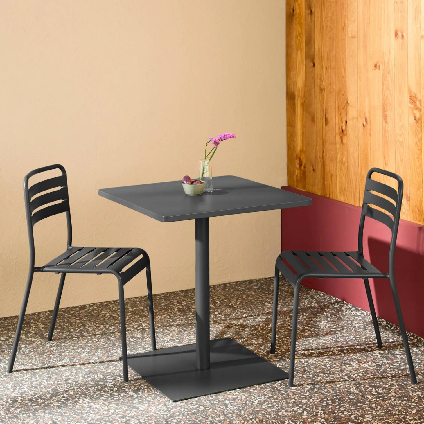 Tuintafel vierkant bistro van staal + 2 stoelen
