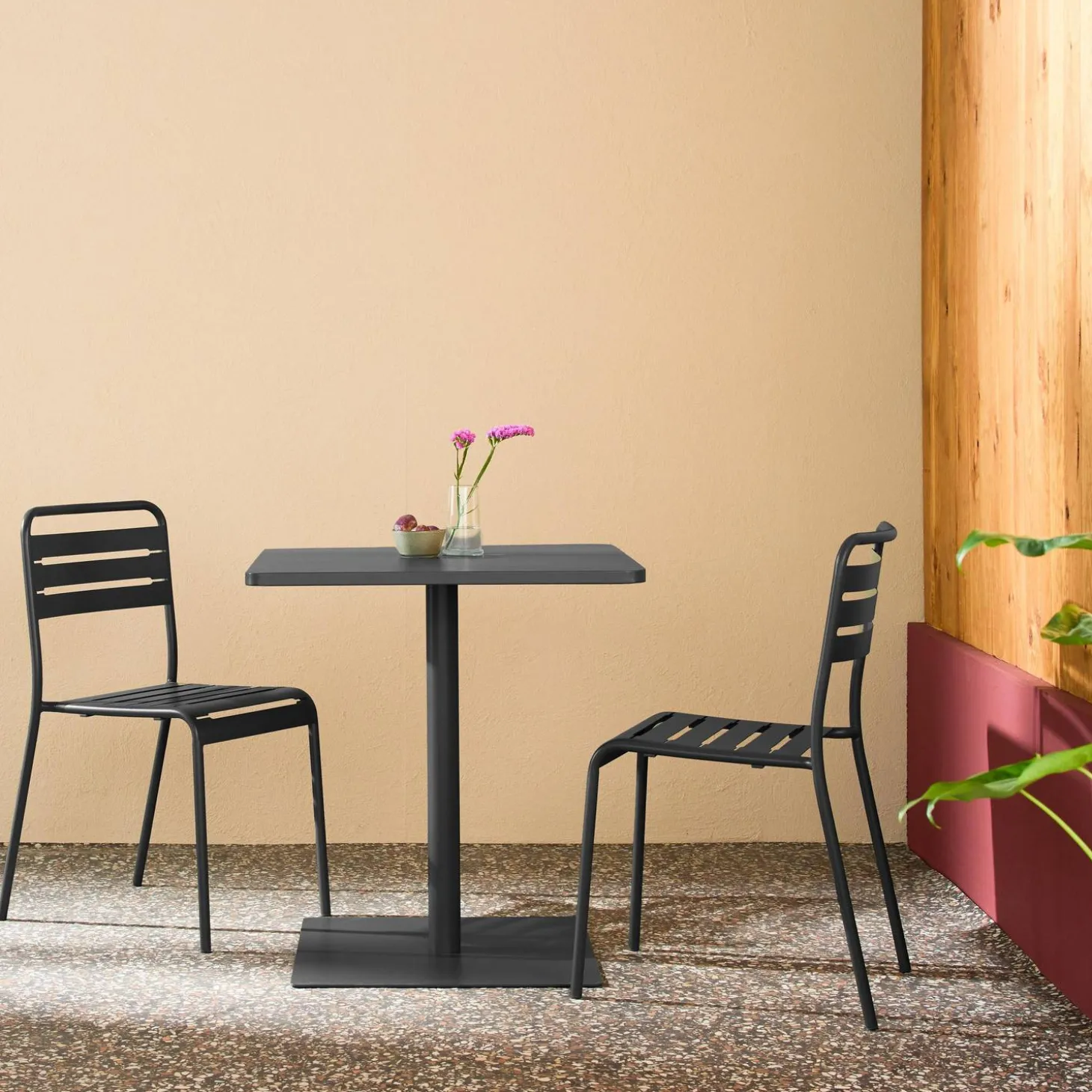 Tuintafel vierkant bistro van staal + 2 stoelen