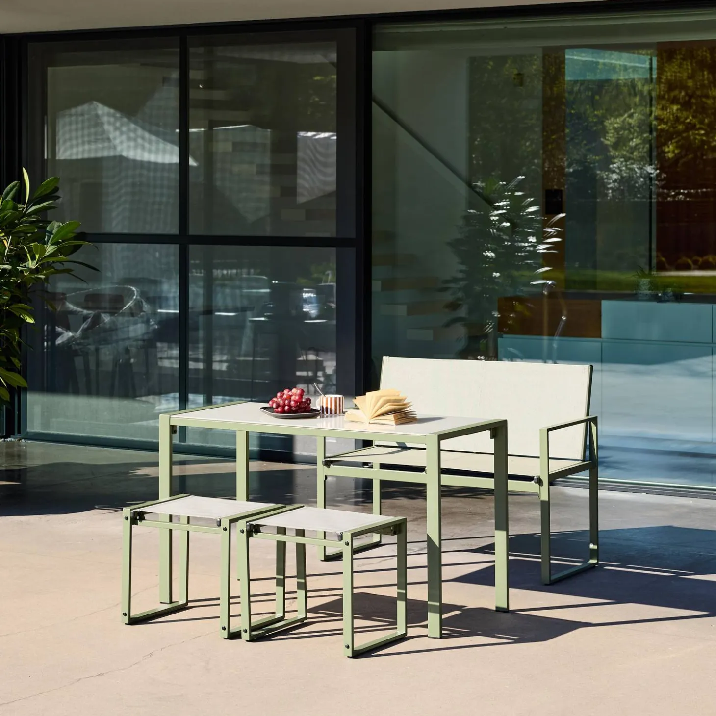 Tuintafel + 4 zitplaatsen inschuifbare set van staal en textileen