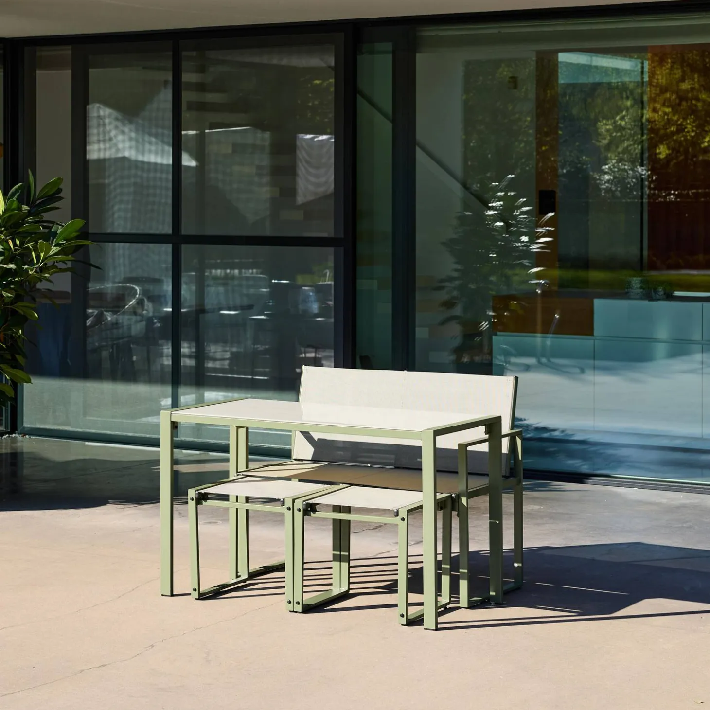 Tuintafel + 4 zitplaatsen inschuifbare set van staal en textileen