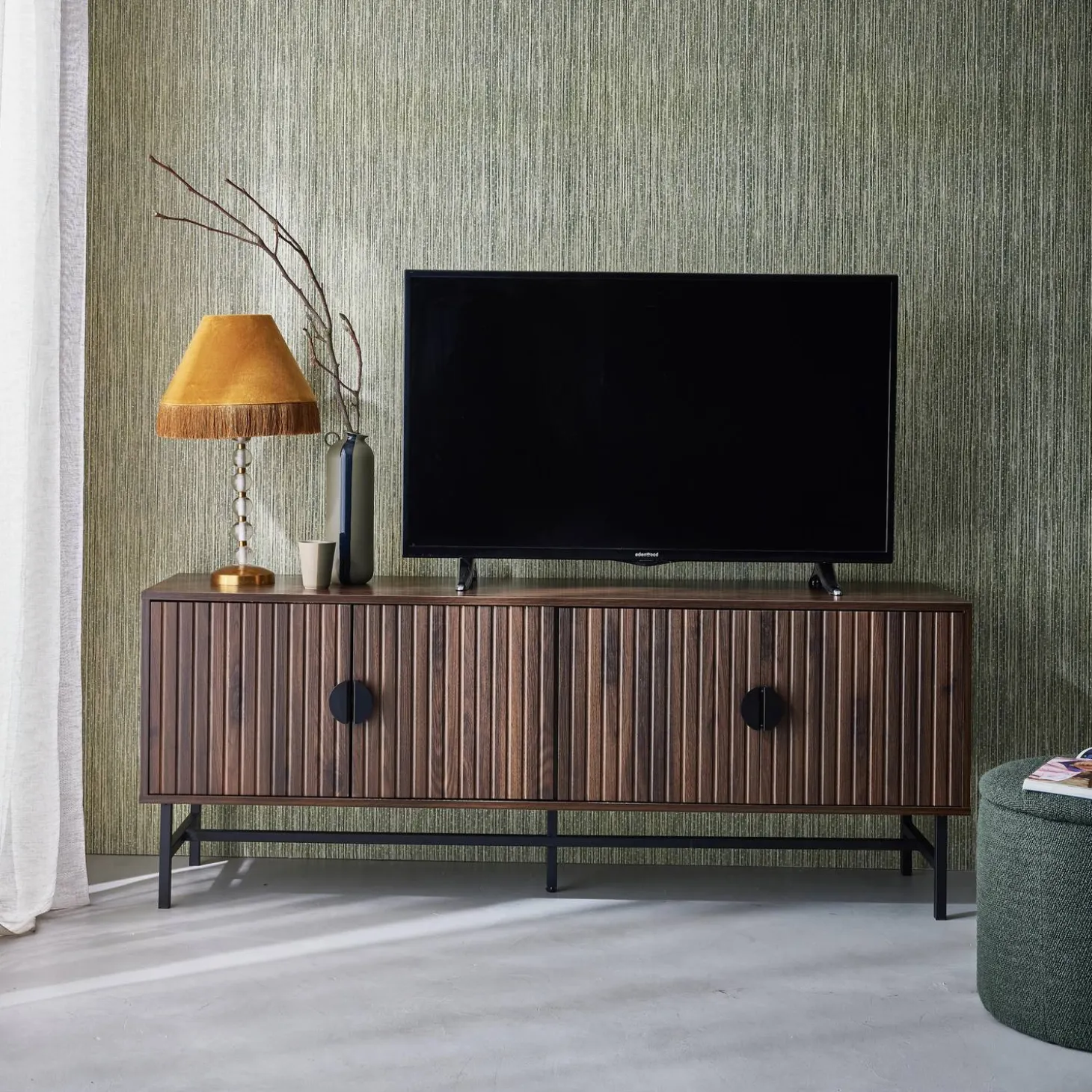 TV-meubel, gegroefd houtkleurig decor, Bazalt