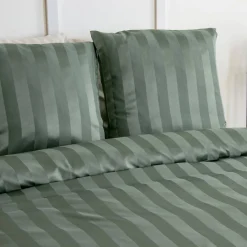 Tweepersoons polyester satijn-effect beddengoed met fijne strepen groen