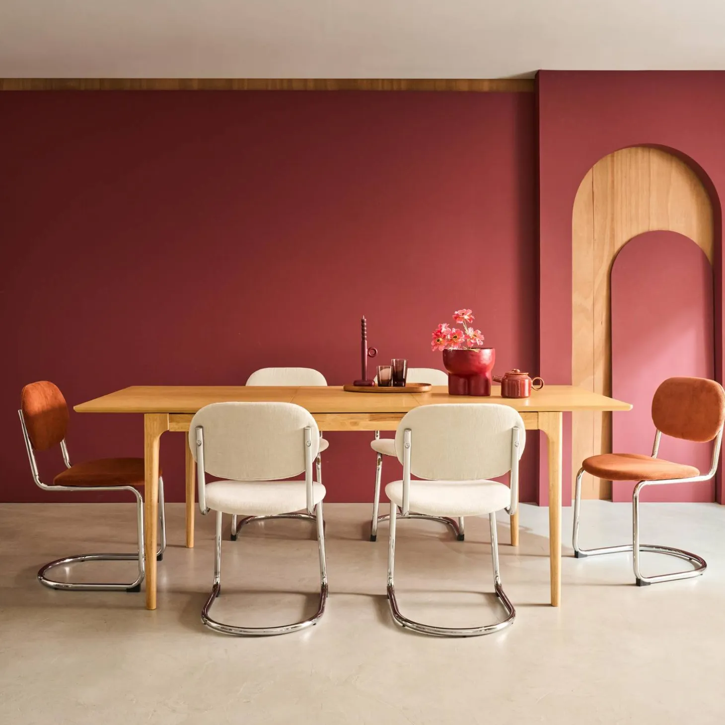 Uitschuifbare eettafel rechthoekig rubberhout en essenfineer 6-8 plaatsen