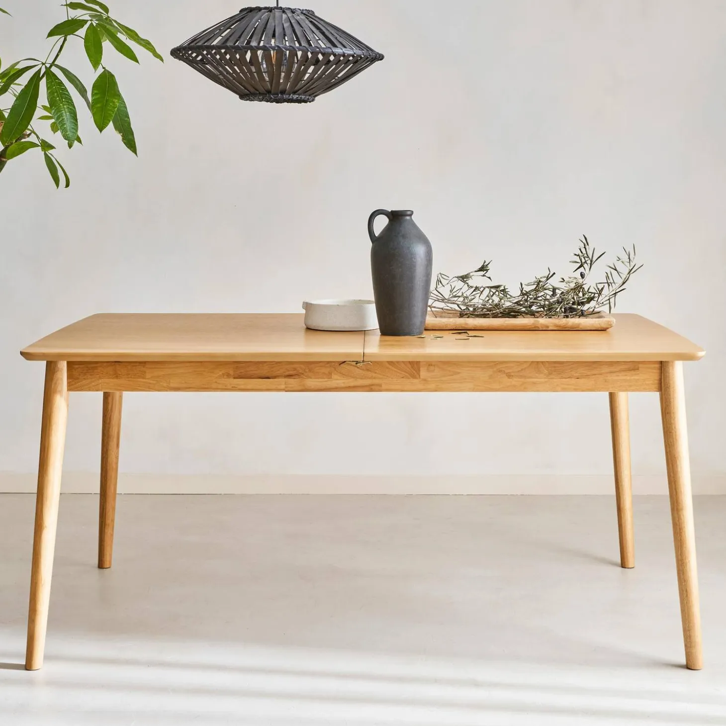 Uitschuifbare eettafel van eikenfineer, 6 tot 8 zitplaatsen, 160-210cm