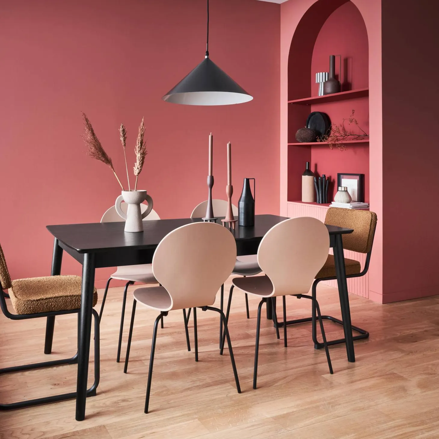 Uitschuifbare eettafel van eikenfineer, 6 tot 8 zitplaatsen, 160-210cm
