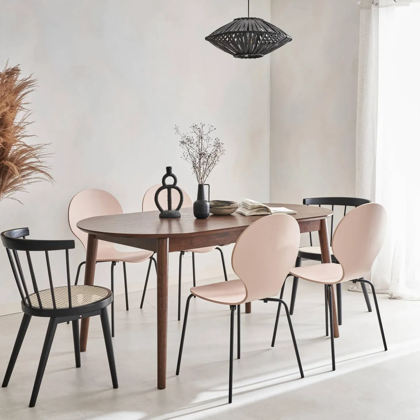 Uitschuifbare eettafel, 6-8 zitplaatsen, 160-210cm