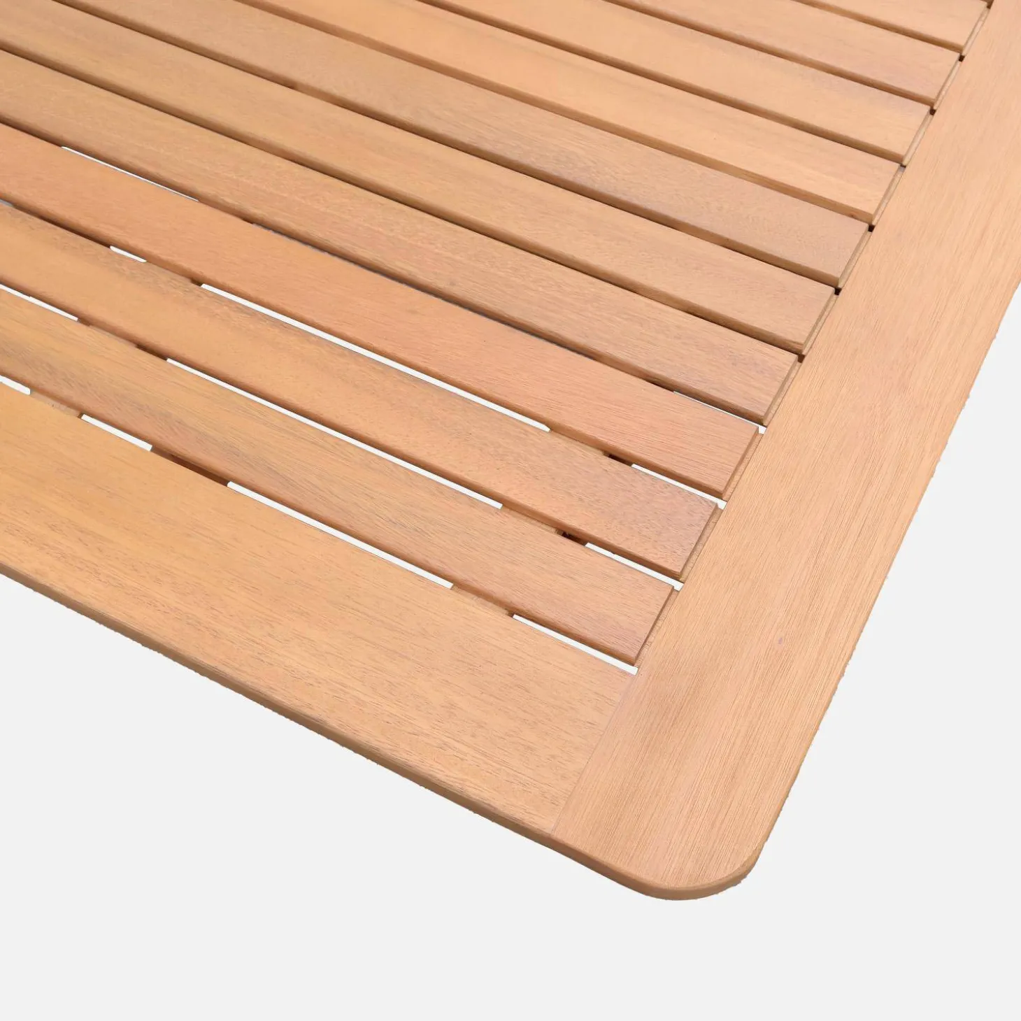 Uitschuifbare tuintafel van hout met 8 stoelen