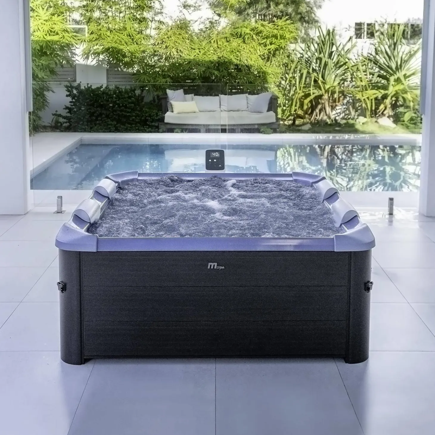 Vaste spa 6 plaatsen, 160cm vierkant, hydromassage met 4 kussens, 8 filters en afdekzeil