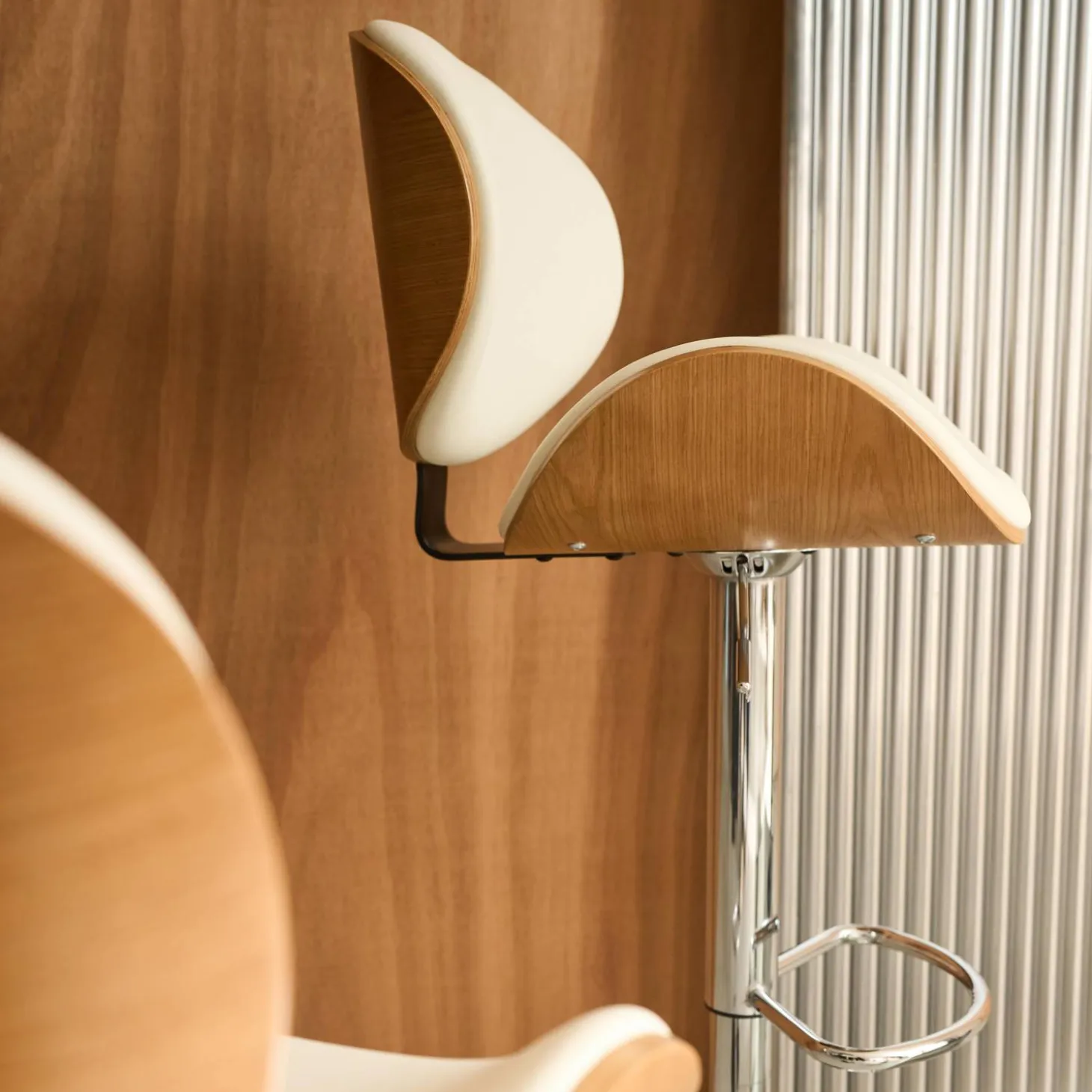 Verstelbare barkruk, houtdecor en kunstleer (set van 2)