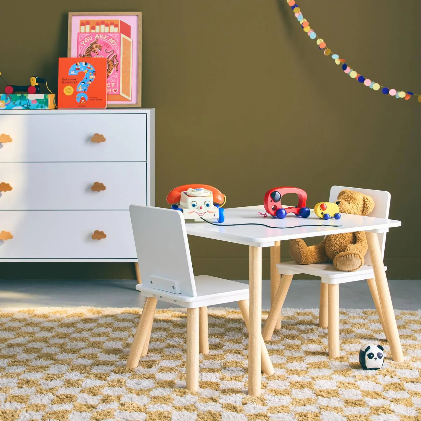 Vierkante kindertafel grenenhout 2 stoelen