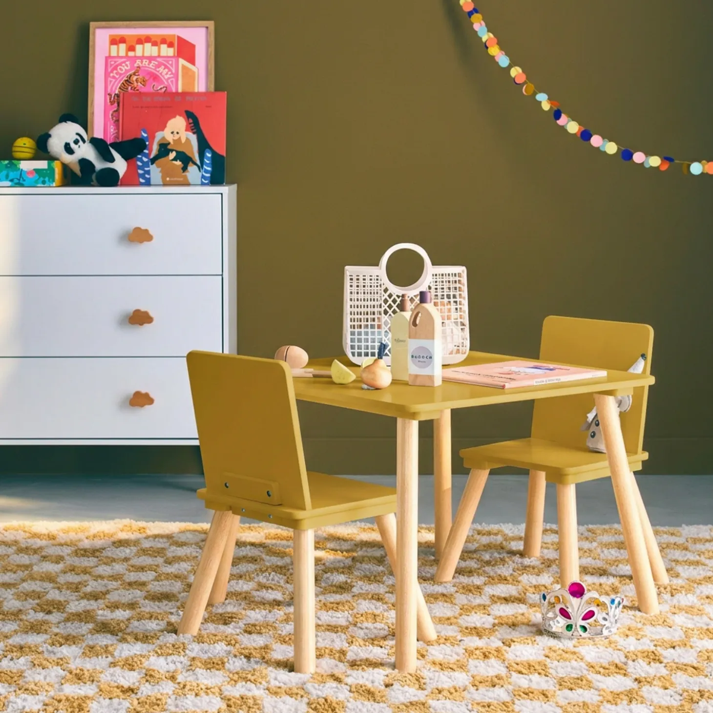 Vierkante kindertafel grenenhout 2 stoelen