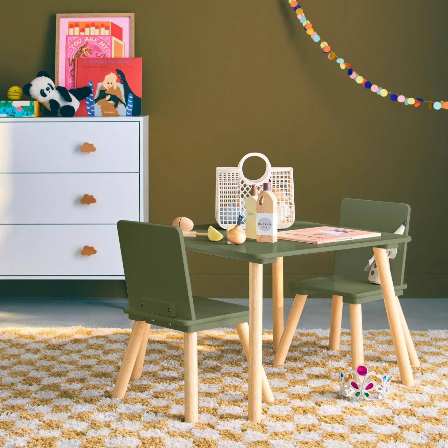 Vierkante kindertafel grenenhout 2 stoelen