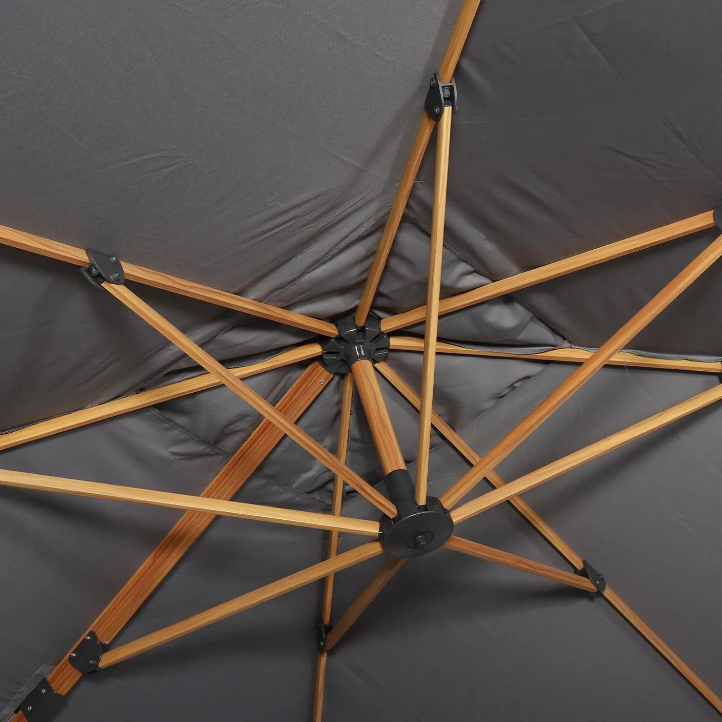 Vierkante offset parasol 3x3m, paal met houteffect