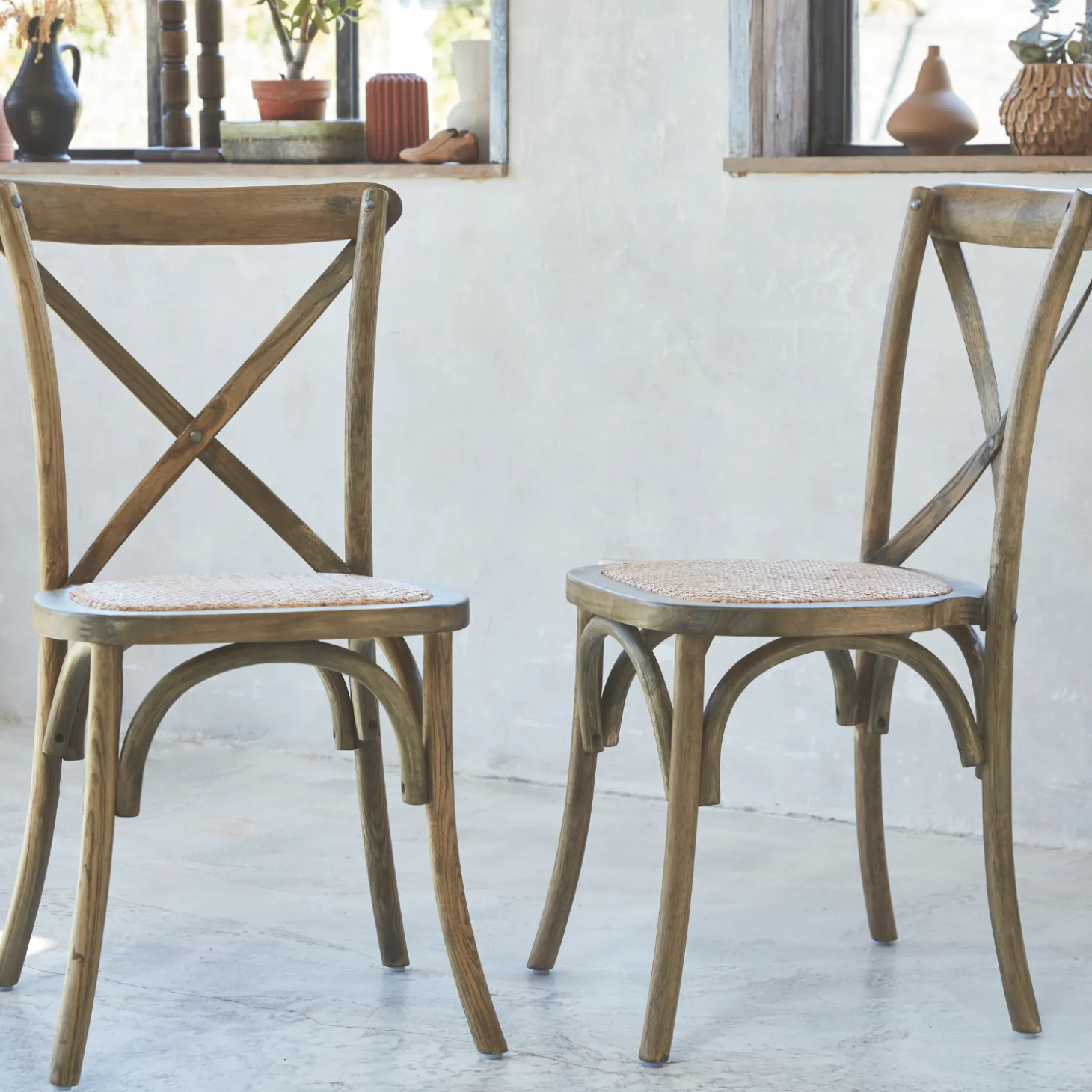Vintage rubberhouten bistrostoelen (set van 2)
