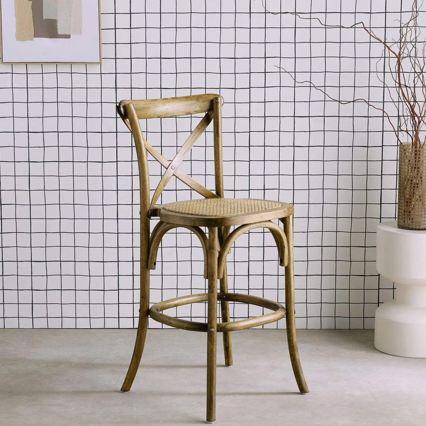 Vintage rubberhouten bistro barkruk met voetensteun