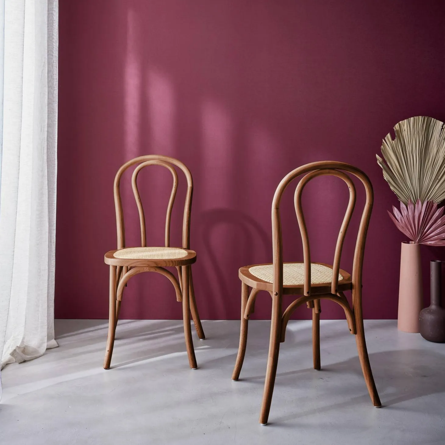 Vintage rubberhouten en rotan stoelen (set van 2)