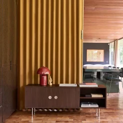 Vintage tv-meubel met 2 deuren houtdecor en roestvrij staal 140cm
