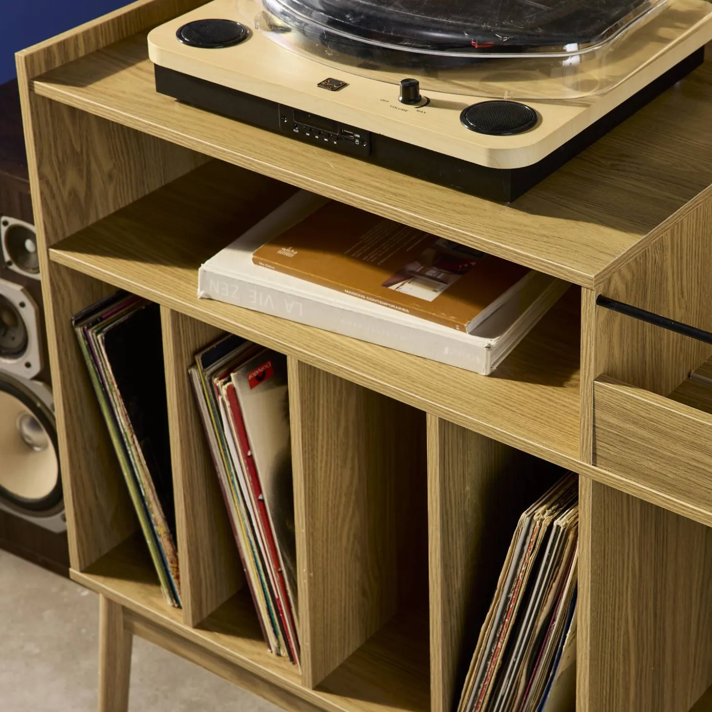 Vinyl opbergmeubel met houtdecor