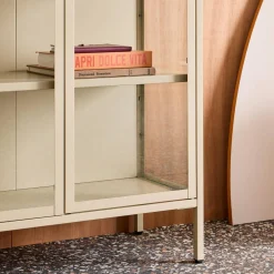 Vitrinekast gehard glas en staal 2 deuren 180cm