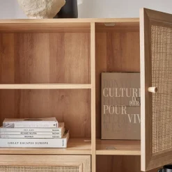 Wandkast met 2 deuren 4 open vakken houtdecor en rotan 90cm