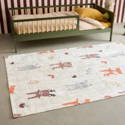 Wit kindertapijt met dierenprint voor binnen