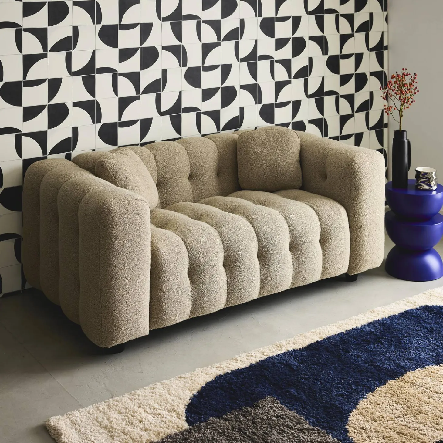 2-zitsbank, bekleed met bouclé textuur