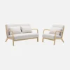 2-zitsbank en fauteuil van naturelkleurig hout en bouclé